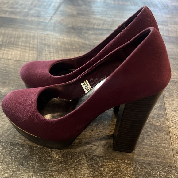 Mossimo Chunky Heel Platforms size 5.5 - Picture 3 of 4